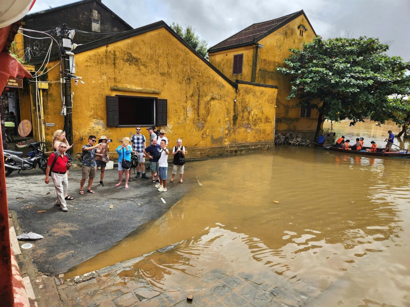Đà Nẵng chỉ đạo khẩn bảo tồn các di tích phố cổ Hội An sau bão số 13 -0