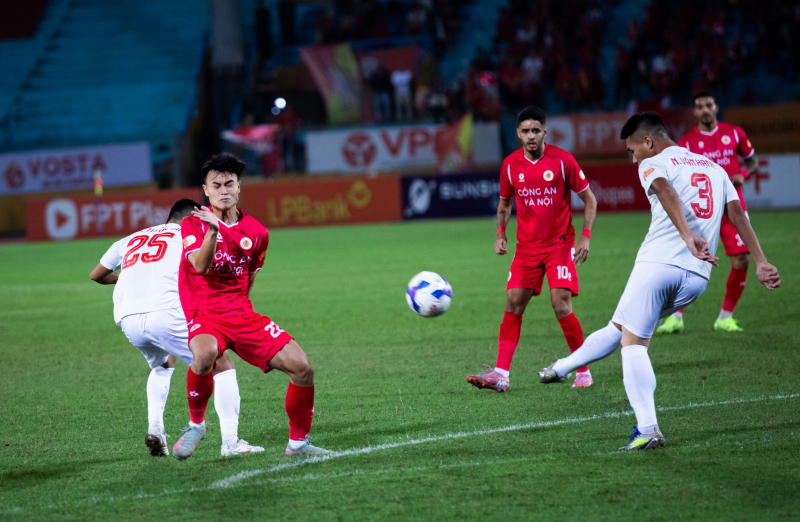 CLB Bóng đá Công an Hà Nội có chiến thắng đậm trước quãng nghỉ của V.league -0