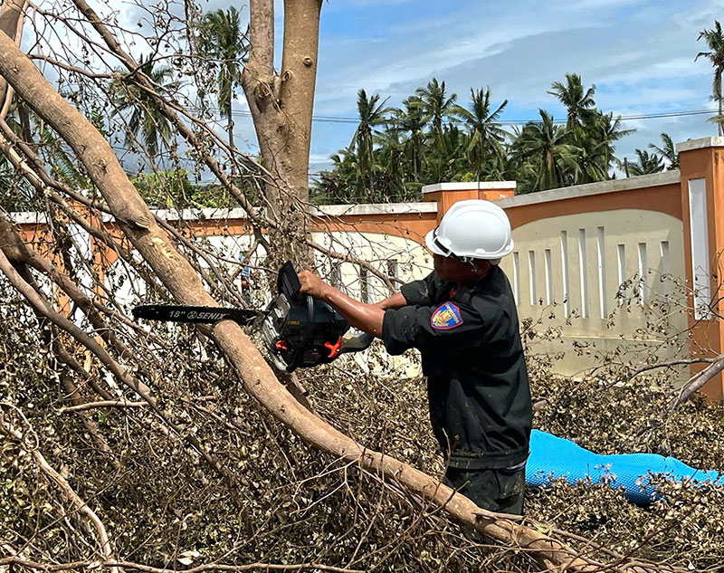 Công an Đắk Lắk nỗ lực giúp dân sớm trở lại cuộc sống bình thường -2