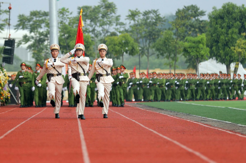 Nhận diện, đấu tranh phản bác các quan điểm sai trái, xuyên tạc về lực lượng CAND trong tình hình mới -0