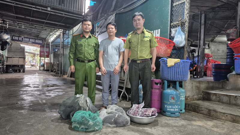 Liên tiếp phát hiện hàng ngàn cá thể chim hoang dã bị đánh bắt và kinh doanh trái phép -0