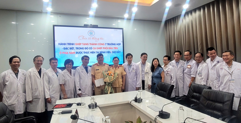 Călătoria a 7 transplanturi de organe reușite - inclusiv primul transplant de plămâni din Sud -0