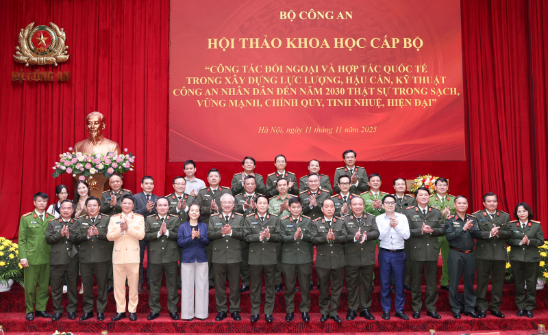 Hội thảo khoa học -1