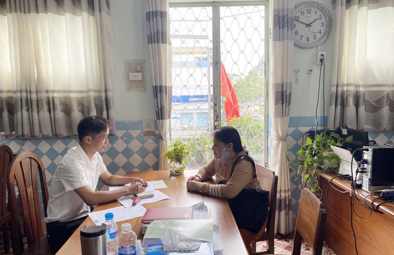 قانونی امدادی کارکن مسز لام تھی ڈی کے پوتے کے کیس کی تفتیش کر رہی ہے - تصویری تصویر.jpg -0