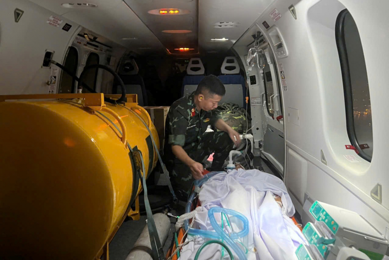 Cuộc chiến với “tử thần” giữa đảo xa -0