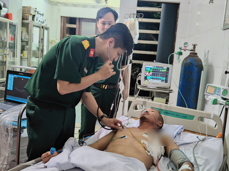 Cuộc chiến với “tử thần” giữa đảo xa -1