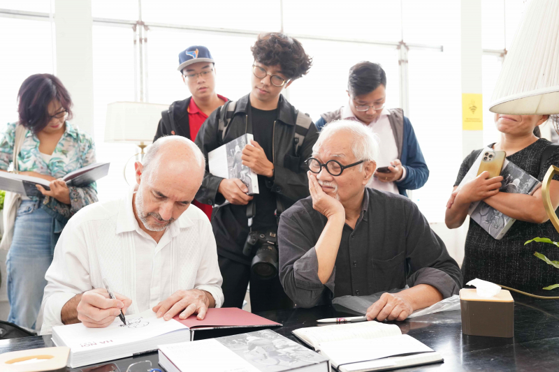 “Hà Nội 1987” qua góc nhìn của nhiếp ảnh gia người Pháp -0