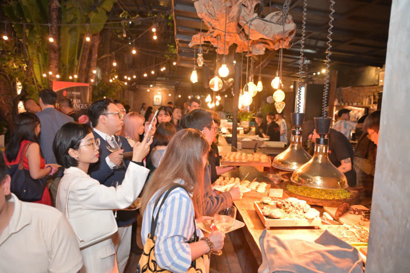 សប្តាហ៍ទី 9 អាហ្សង់ទីននៅវៀតណាម -0