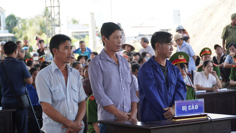 Lĩnh án tù do tổ chức đưa người xuất cảnh trái phép đánh bắt thủy sản ở nước ngoài -0