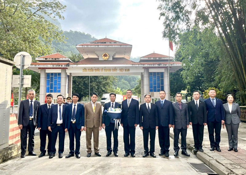 Hải quan cửa khẩu Tân Thanh triển khai mô hình Cửa khẩu thông minh -0