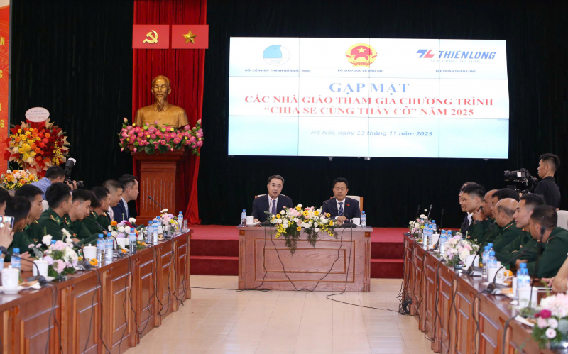 Memuji 80 guru teladan yang bekerja di 248 komune, wad dan zon khas di kawasan sempadan -0