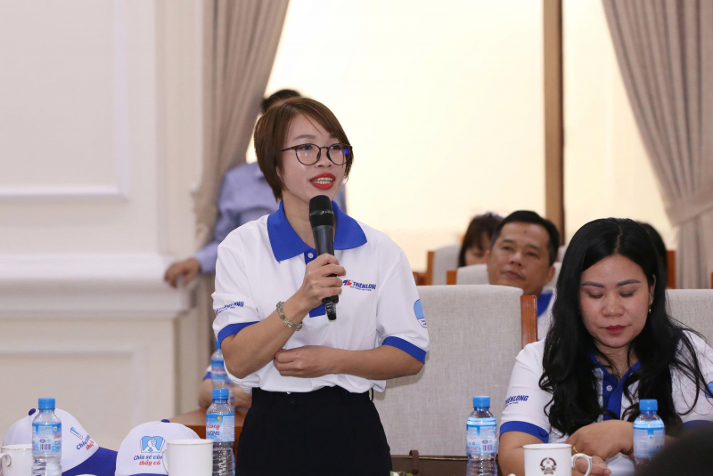 Memuji 80 guru teladan yang bekerja di 248 komune, wad dan zon khas di kawasan sempadan -0