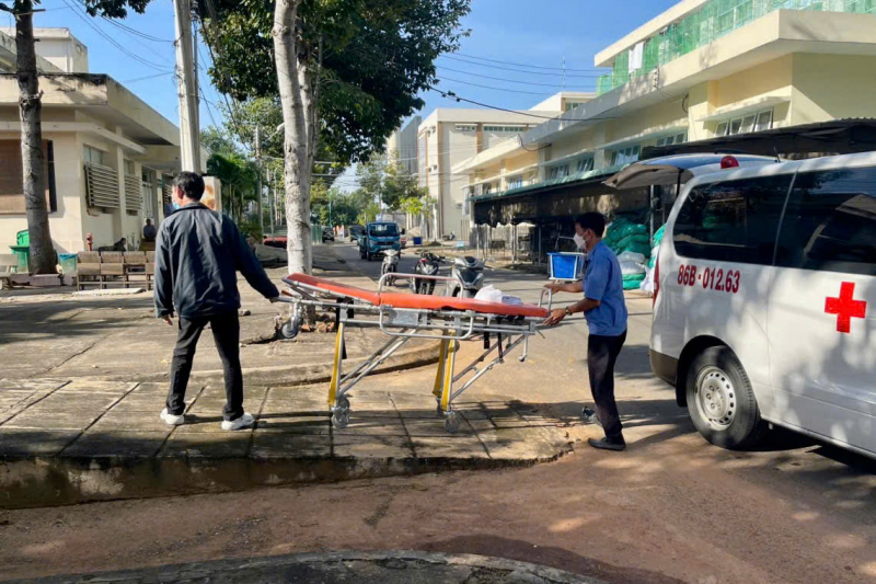 Điều tra người đàn ông tử vong, nghi rơi xuống từ tầng lầu khách sạn -0