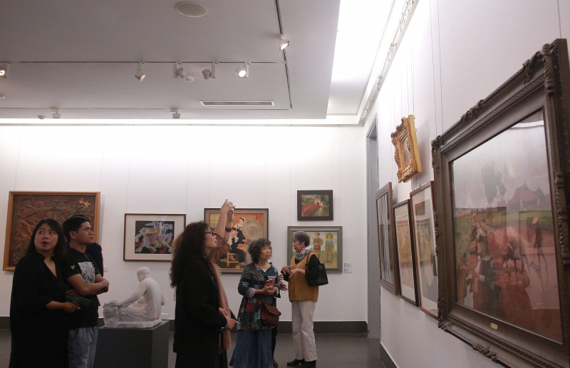 ງານ​ວາງ​ສະ​ແດງ 150 ວຽກ​ງານ​ຂອງ​ຄູ​ອາ​ຈານ ແລະ ນັກ​ສຶກ​ສາ​ວິ​ທະ​ຍາ​ໄລ​ວິ​ຈິດ​ສິນ​ອິນ​ດູ​ຈີນ - ວິ​ທະ​ຍາ​ໄລ​ວິ​ຈິດ​ສິນ​ຫວຽດ​ນາມ -0