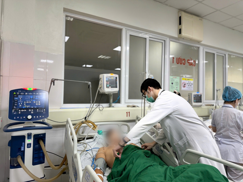 Nam thanh niên phát bệnh dại sau 6 tháng bị chó cắn -0