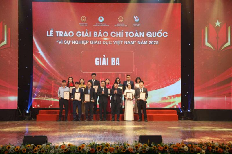 Trao Giải báo chí toàn quốc Vì sự nghiệp Giáo dục Việt Nam năm 2025 -0