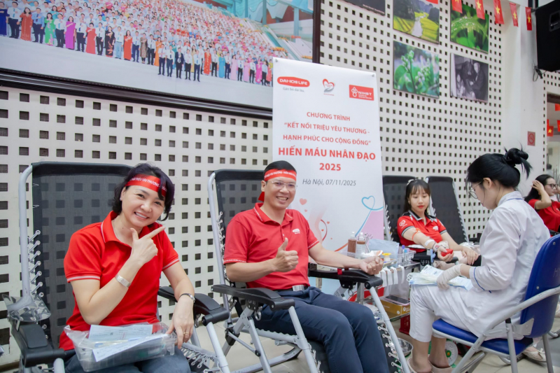 Dai-ichi Life Việt Nam tiếp tục triển khai Chương trình Hiến máu nhân đạo 2025 tại TP Hà Nội -0