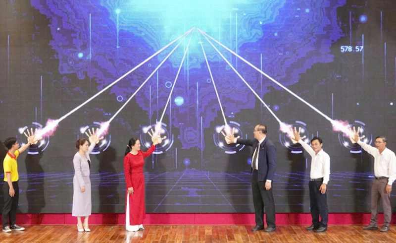 Vĩnh Long:  Đột phá Khoa học, Công nghệ và Chuyển đổi số – Động lực tăng trưởng mới -0