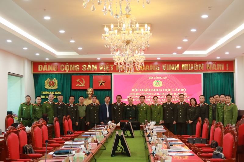 Hoàn thiện cơ chế, chính sách và hậu cần đảm bảo để Công an cấp xã hoàn thành xuất sắc nhiệm vụ được giao -0