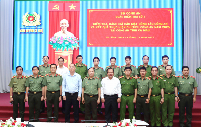 Thứ trưởng Đặng Hồng Đức làm việc với Công an tỉnh Cà Mau -0