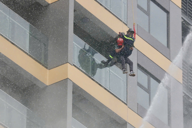 Gần 3.200 người tham gia diễn tập PCCC và CNCH tại tòa nhà cao tầng -0