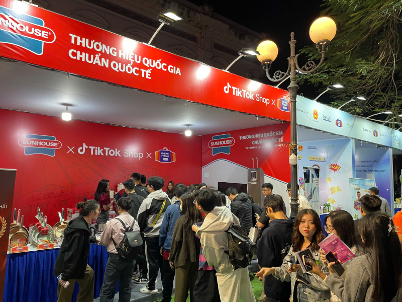 Lễ Khai mạc “Ngày mua sắm trực tuyến Việt Nam – Online Friday 2025” -0