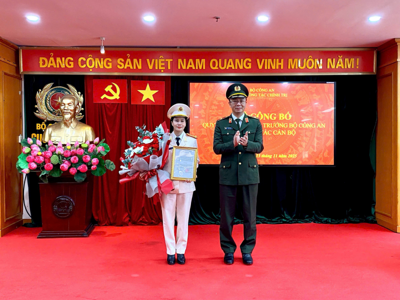 Bổ nhiệm Đại tá Từ Thị Thu Hoà giữ chức Phó Cục trưởng Cục Công tác chính trị -0