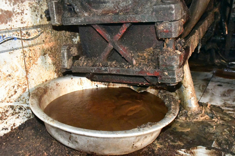 Đà Nẵng: Cơ sở chế biến mỡ bẩn nằm giữa nghĩa trang chuẩn bị 