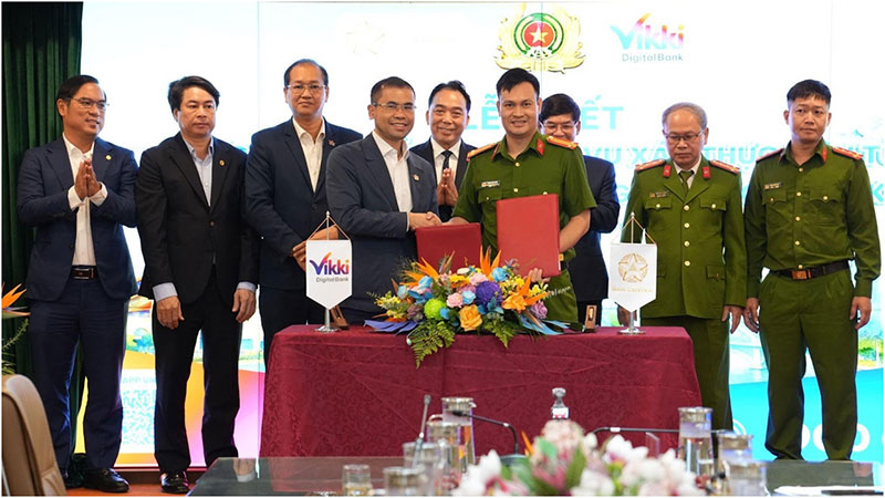 Vikki ký kết hợp tác với Trung tâm RAR – Bộ Công an triển khai xác thực điện tử qua VNeID trên nền tảng ngân hàng số -0