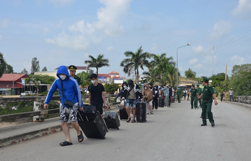 Nước mắt nạn nhân vì tin “việc nhẹ lương cao” rơi vào cạm bẫy nơi xứ người -0