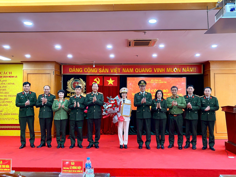 Bổ nhiệm Đại tá Từ Thị Thu Hoà giữ chức Phó Cục trưởng Cục Công tác chính trị -0