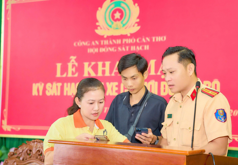 Công an Cần Thơ đẩy mạnh triển khai ứng dụng VNeTraffic  -0