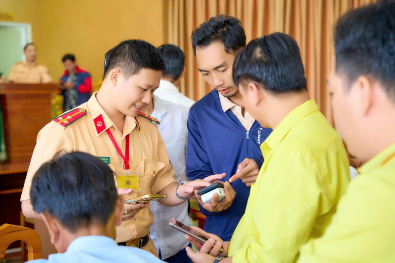 Công an Cần Thơ đẩy mạnh triển khai ứng dụng VNeTraffic  -0