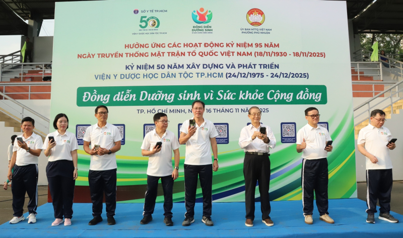TP. Hồ Chí Minh: Gần 2.000 người tham gia Đồng diễn Dưỡng sinh vì sức khỏe cộng đồng -7