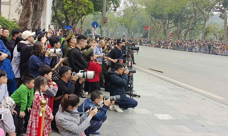 Tháo gỡ khó khăn cho báo chí,  sửa đổi luật vẫn chỉ là bước đầu -0