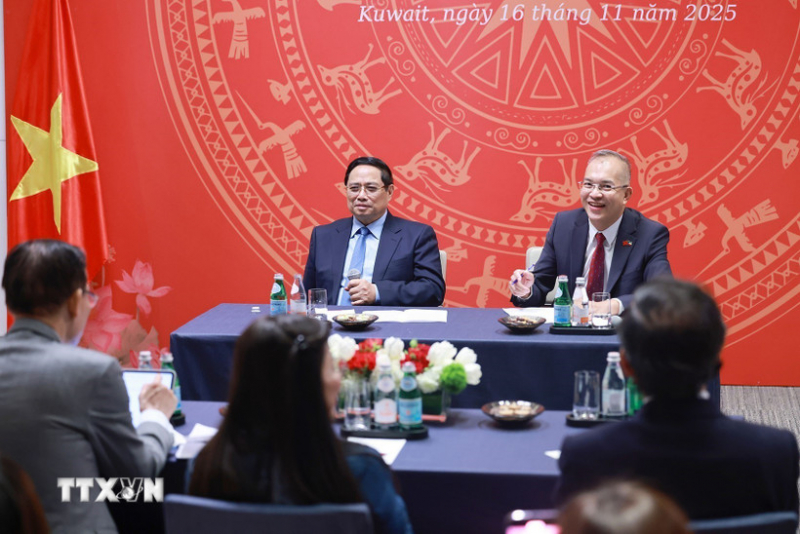 Thủ tướng Phạm Minh Chính và Phu nhân gặp gỡ cộng đồng người Việt tại Kuwait -0