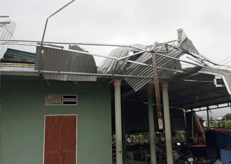 Nhiều nơi ở miền Trung lại chìm trong lũ, Công an kịp thời đảm bảo an toàn cho người dân -0