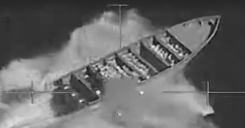 Mỹ tấn công tàu bị nghi vận chuyển ma túy trên Thái Bình Dương -0