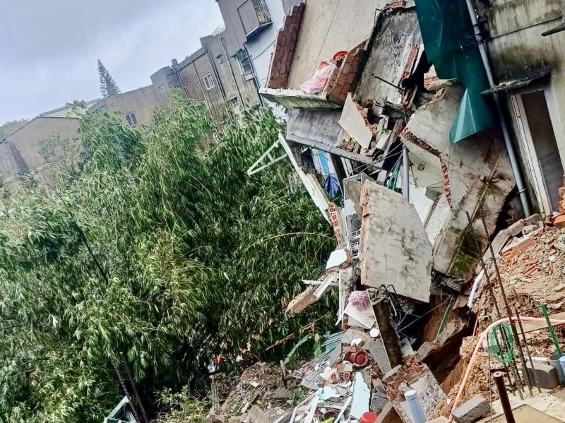 ការបាក់ដីយ៉ាងធ្ងន់ធ្ងរនៅឃុំកែសាញ់ គ្រួសារជាច្រើនត្រូវជម្លៀស -0