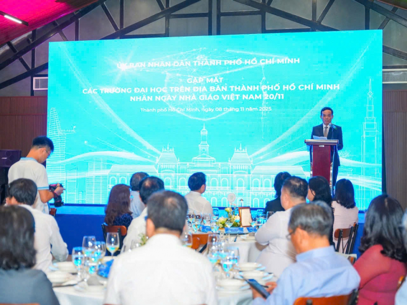 Mange praktiske anbefalinger fra høyere utdanningsinstitusjoner i Ho Chi Minh-byen etter møtet 20. november -0