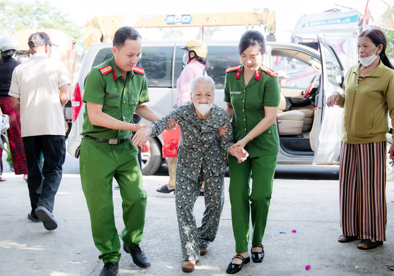 ca phu ninh 1-ngoc thi.jpg -0