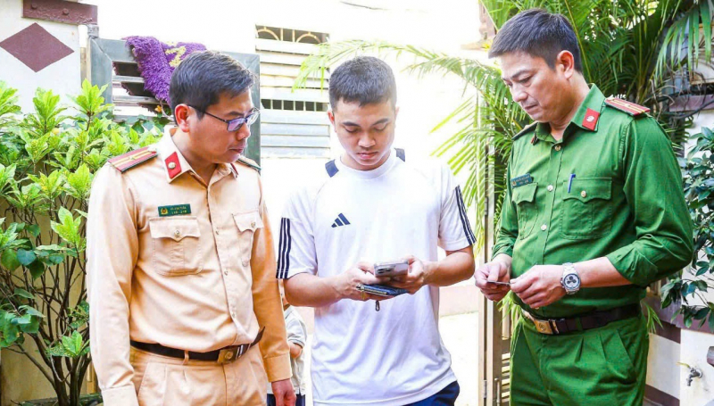 Phân cấp, phân quyền và chuyển đổi số:  Nền tảng vững chắc cho chính quyền hai cấp ở Hà Nội -0