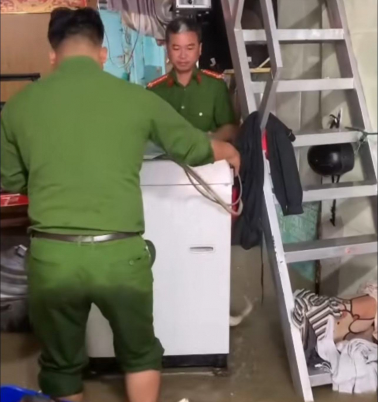 Floden Dinh Phan Rang riskerar att svämma över, vilket orsakar stora översvämningar -0