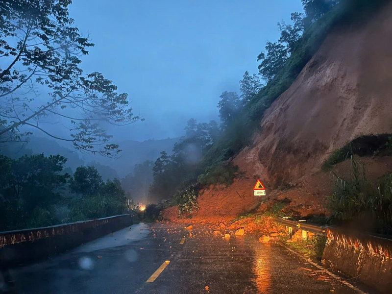 Chuyên gia lý giải nguyên nhân miền Trung – Tây Nguyên liên tiếp xảy ra sạt lở? -0