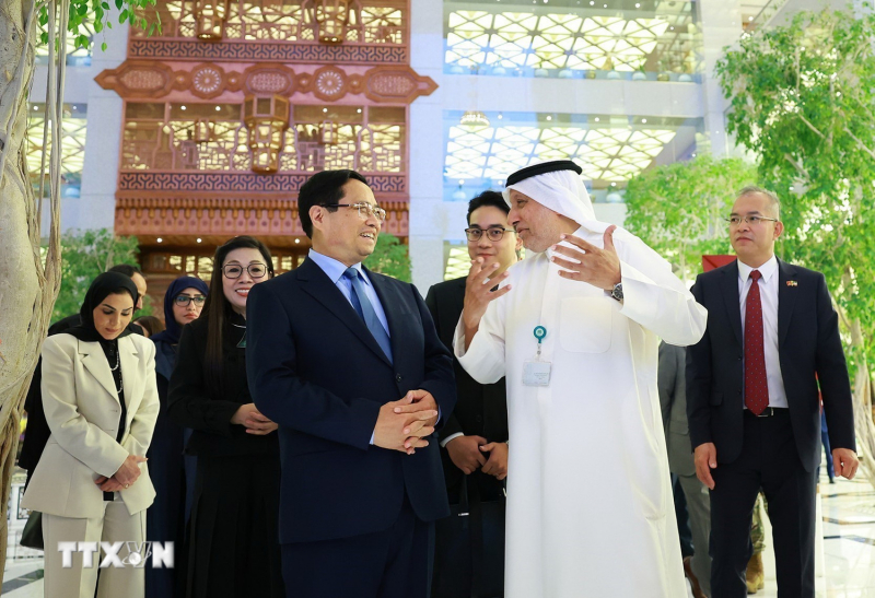 Thủ tướng thăm Tổ hợp lọc hóa dầu Al-zour của Kuwait và làm việc với KFAED -0