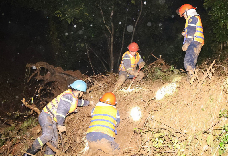 Chuyên gia lý giải nguyên nhân miền Trung – Tây Nguyên liên tiếp xảy ra sạt lở? -0