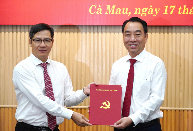 Chủ tịch UBND tỉnh Vĩnh Long được điều động làm Phó Bí thư Tỉnh ủy Cà Mau -0