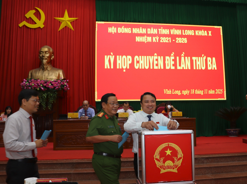 Đồng chí Trần Trí Quang được bầu giữ chức vụ Chủ tịch UBND tỉnh Vĩnh Long -0