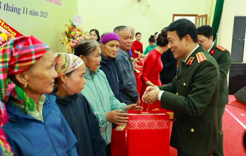 Bộ trưởng Lương Tam Quang: Xây dựng cộng đồng dân cư phát triển tại Lạng Sơn -0