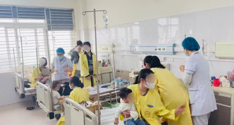 Dịch cúm bùng phát, hơn 130.000 người mắc, 3 trường hợp tử vong -0